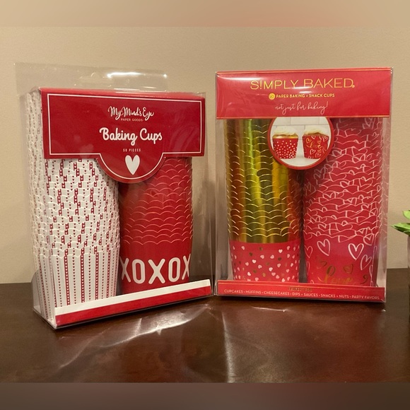 2 New Packages of  Baking Cups - Valentine Love ❤️ - Picture 1 of 4